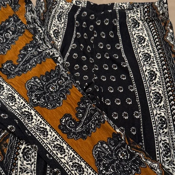 Authentic Novella Royale Bohemian Patterned Flare Pants - Picture 5 of 5